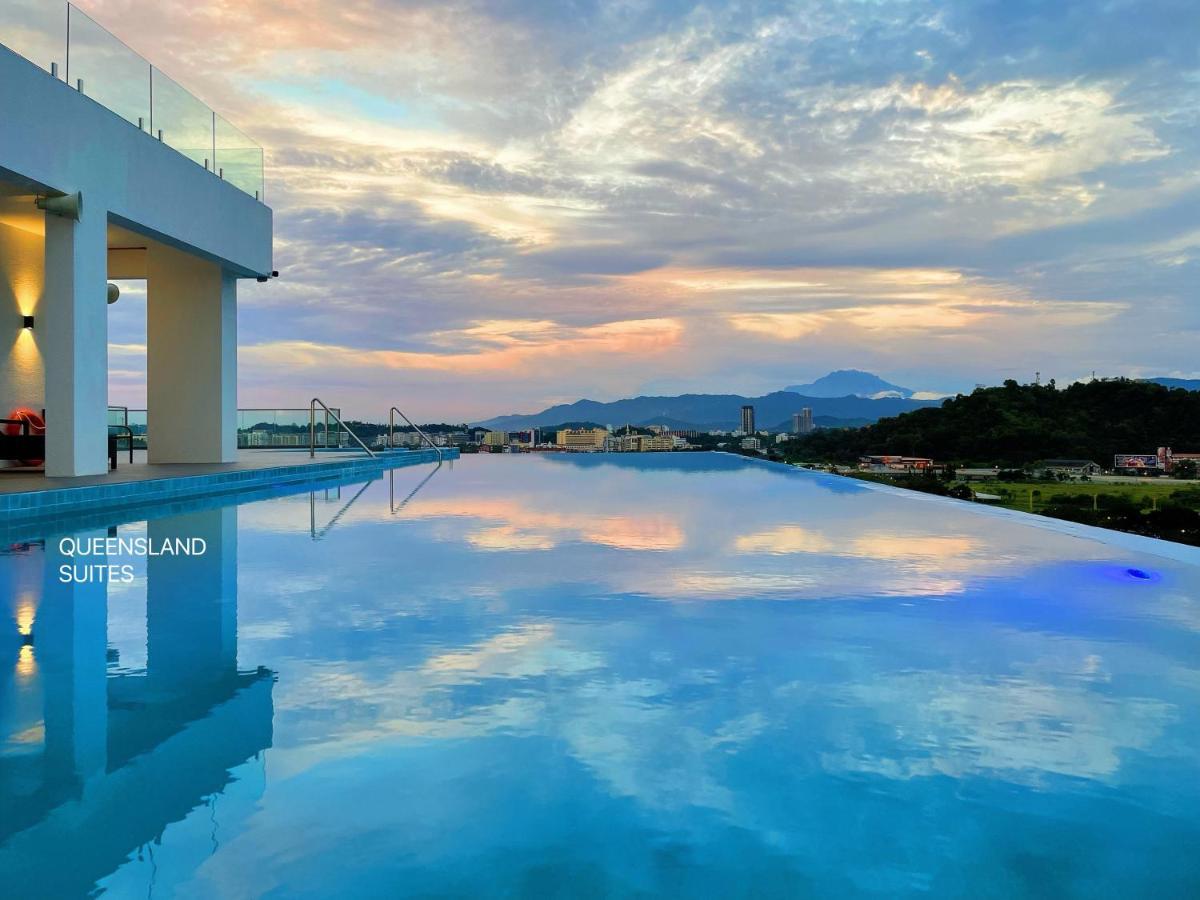 Queensland Suites At Aru Suites, Кота Кинабалу Екстериор снимка