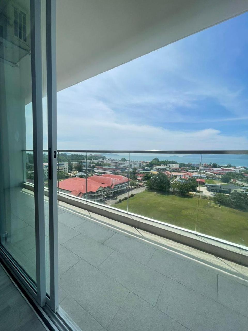 Queensland Suites At Aru Suites, Кота Кинабалу Екстериор снимка
